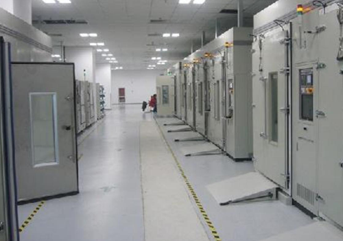 深圳三相穩(wěn)壓器工作原理及其特點